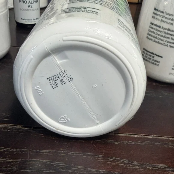 DMK Deep Pore Ultra Facial Cleanser - Picture 2 of 2